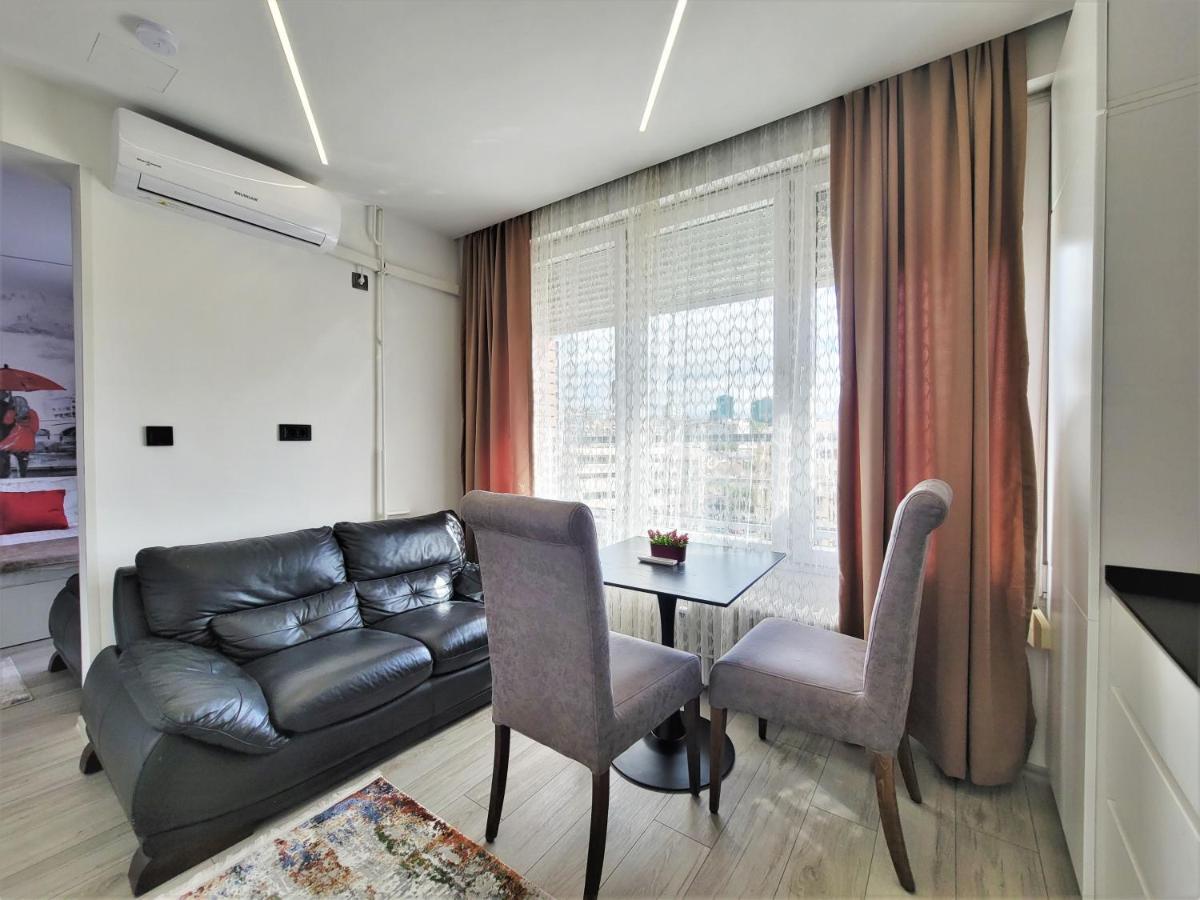 Cozy Apartment In Pristina Exterior photo