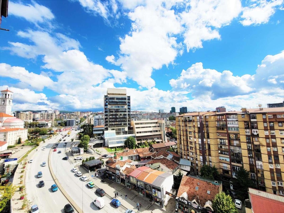 Cozy Apartment In Pristina Exterior photo